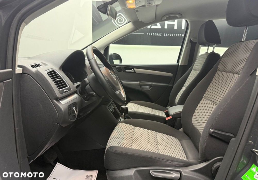 Volkswagen Sharan 2.0 TDI DSG BlueMotion Technology Trendline - 24