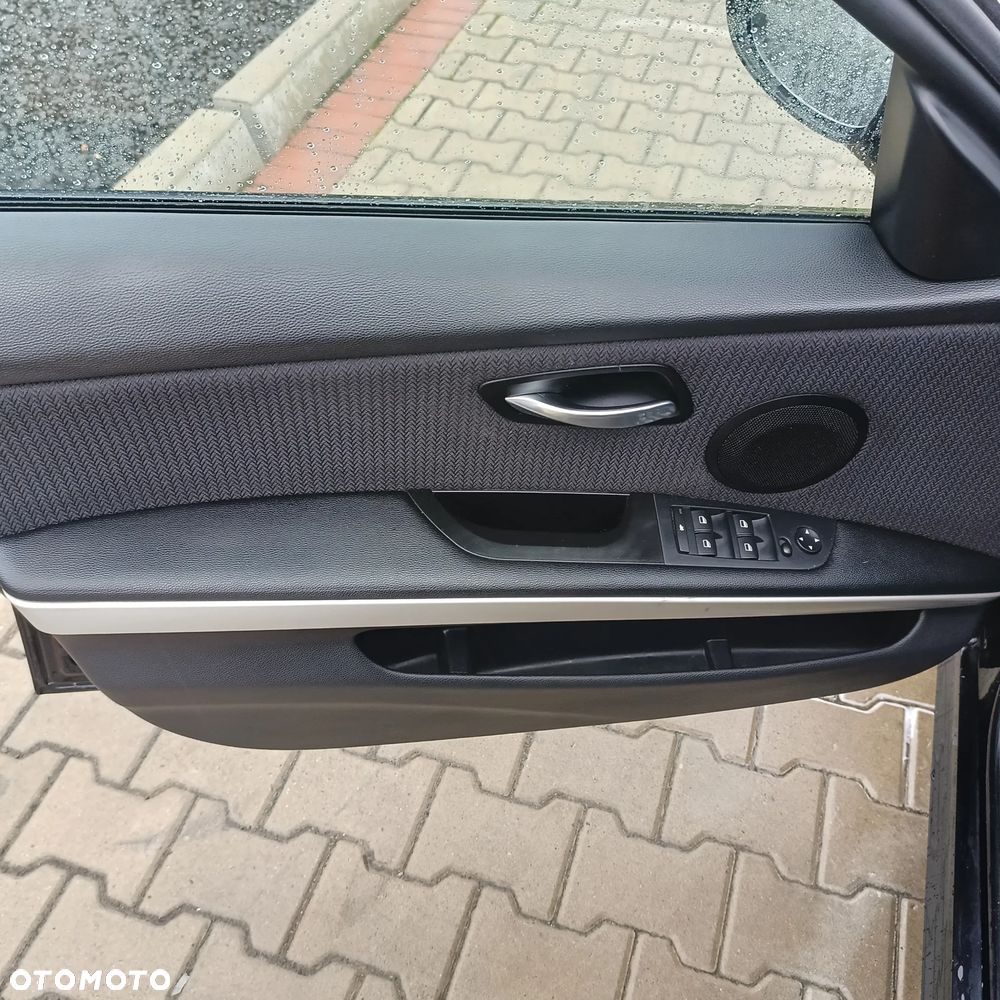 BMW Seria 3 318i Touring Edition Lifestyle - 6