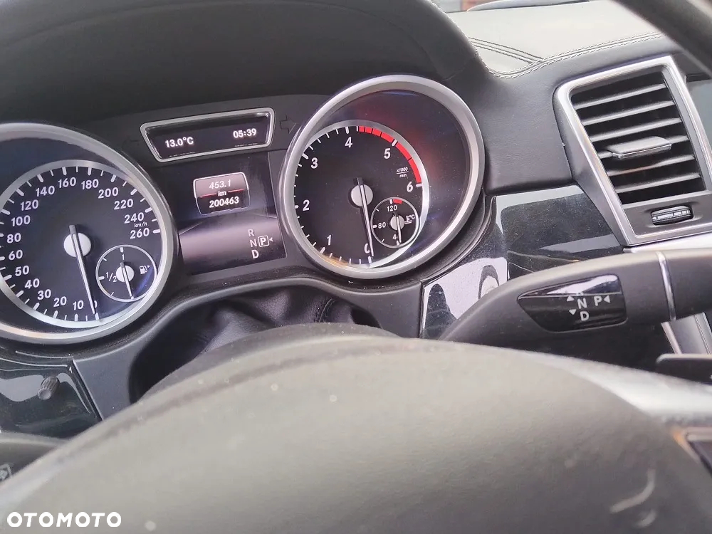 Mercedes-Benz GL 350 BlueTec 4-Matic - 9