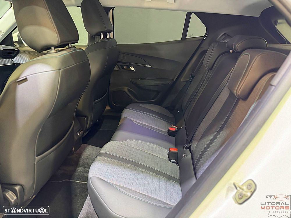 Peugeot 2008 1.2 PureTech Allure EAT8 - 16