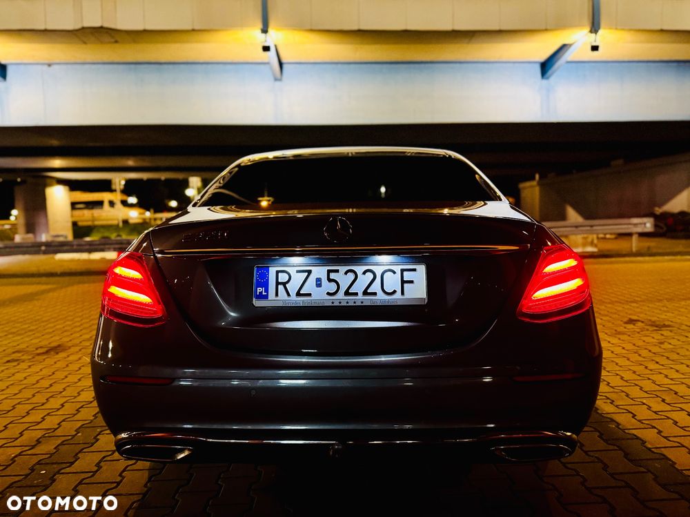 Mercedes-Benz Klasa E 220 d T 9G-TRONIC Avantgarde - 9