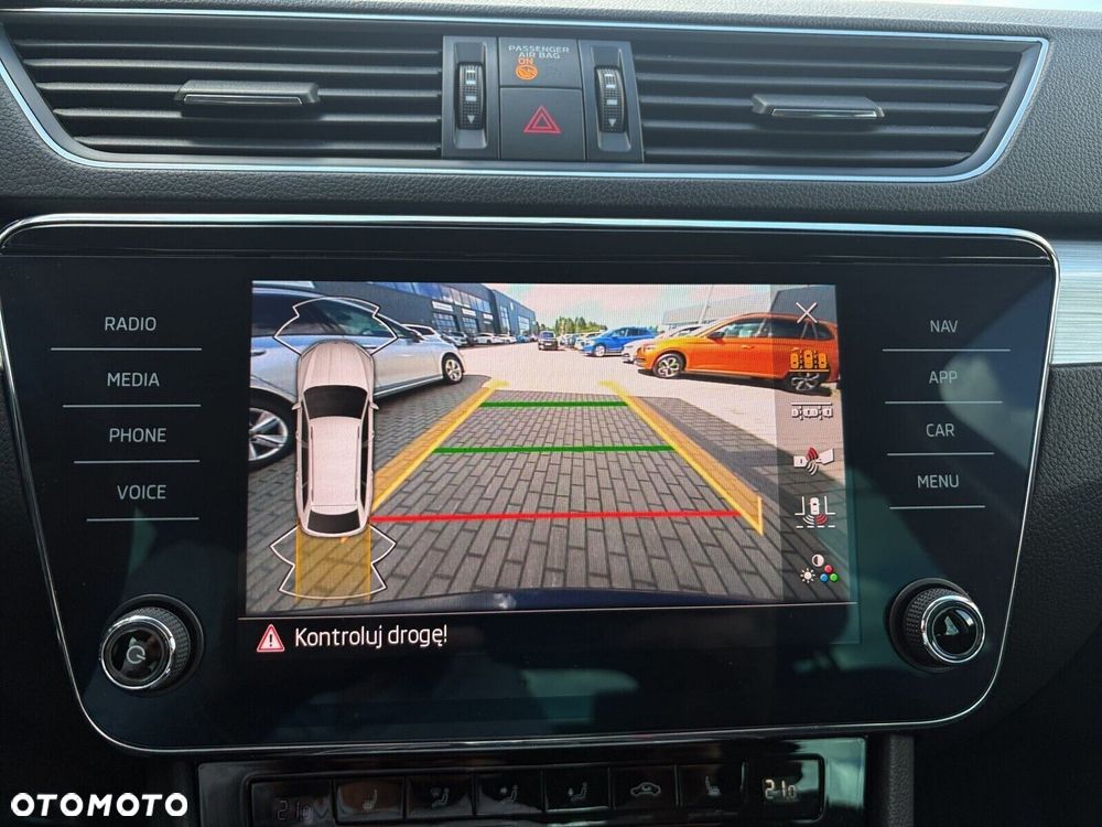 Skoda Superb 1.5 TSI Ambition DSG - 12