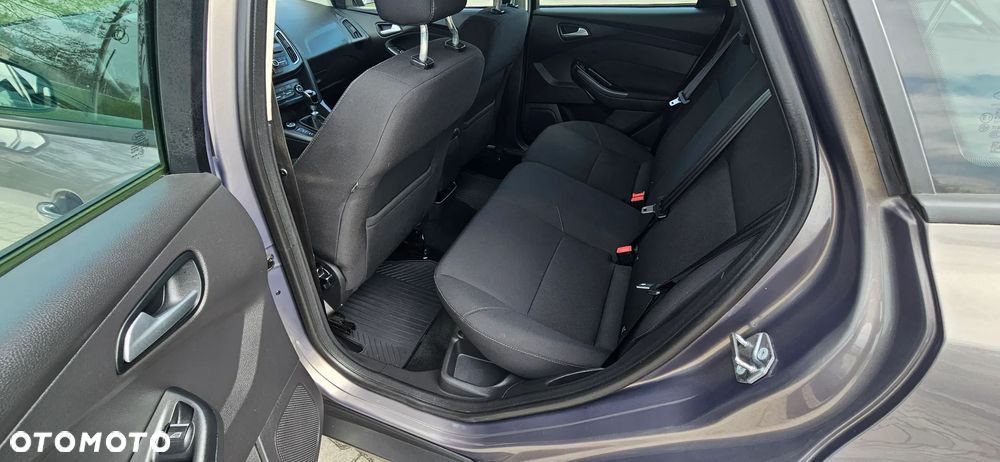Ford Focus - 17