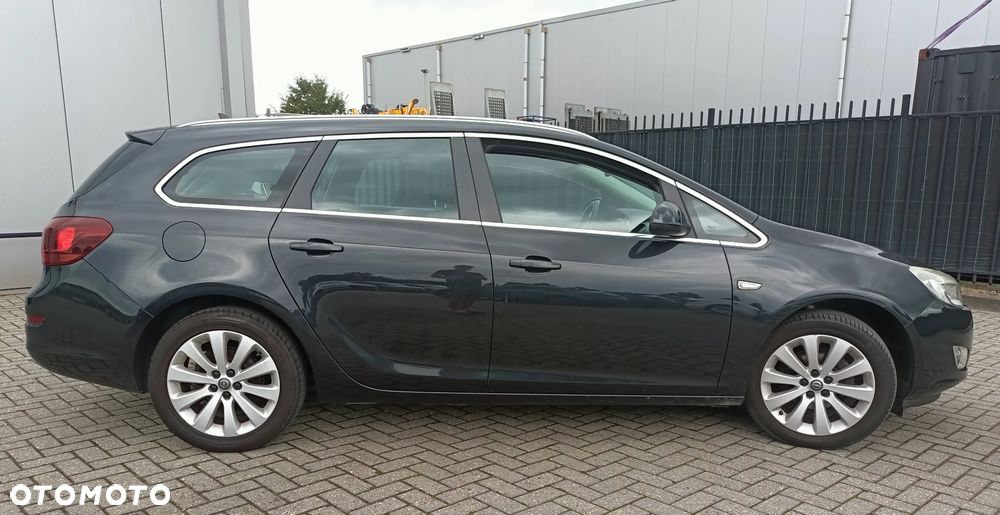 Opel Astra 1.4 T Cosmo - 3