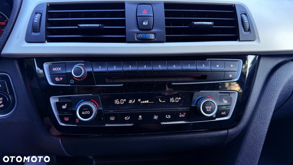 BMW Seria 3 318d Edition Luxury Line Purity - 24