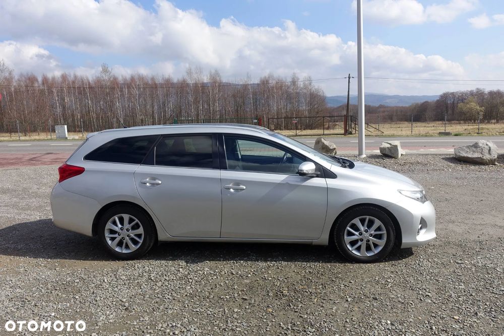 Toyota Auris 1.4 D-4D - 4