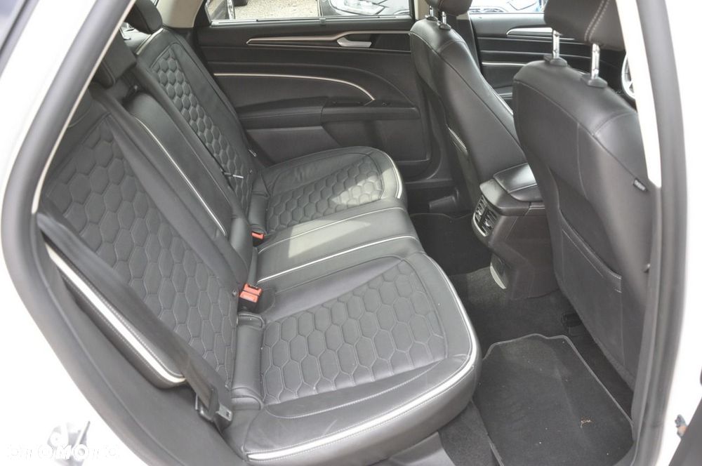 Ford Mondeo - 11