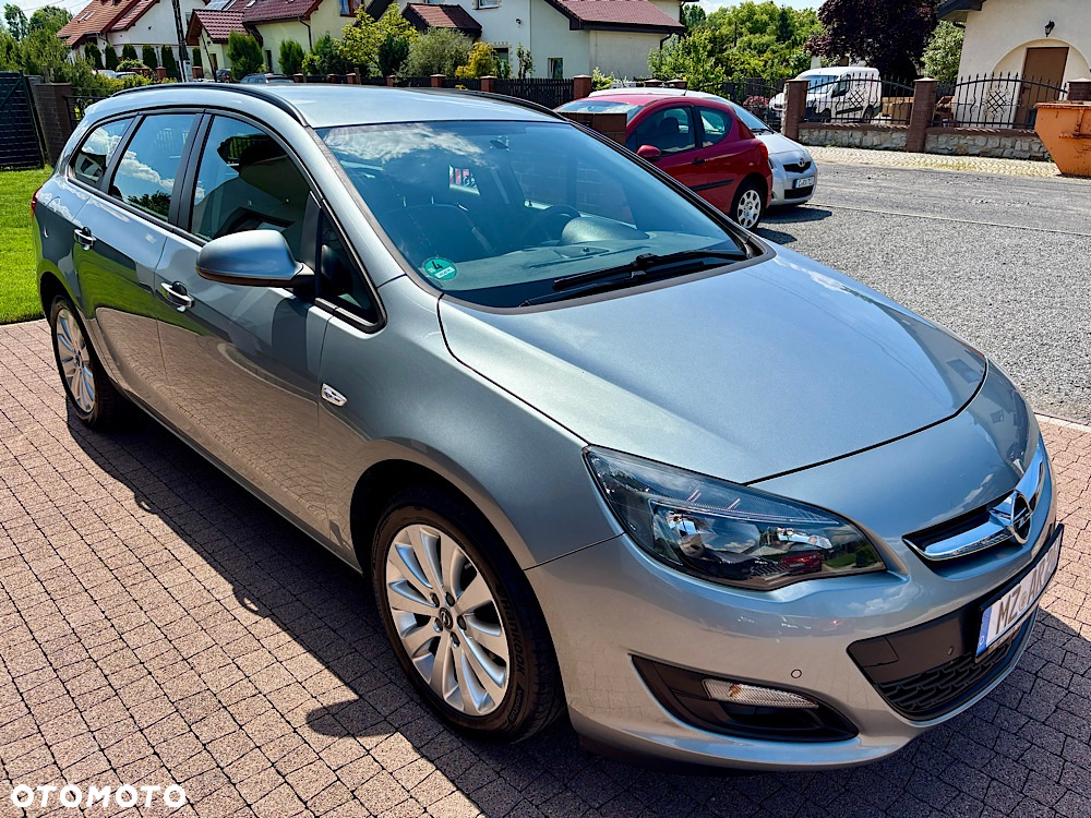 Opel Astra IV 1.4 T Cosmo - 27