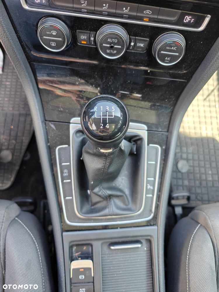Volkswagen Golf 1.6 TDI BlueMotion Technology Comfortline - 18