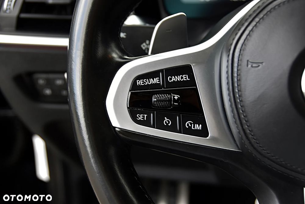BMW Seria 3 330i xDrive - 32