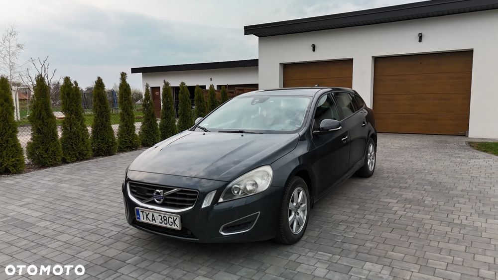Volvo V60 D3 Momentum - 1