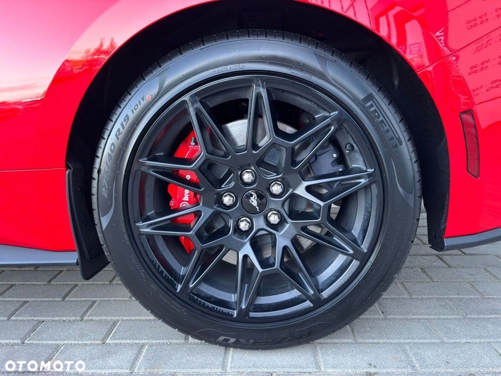 Ford Mustang - 13