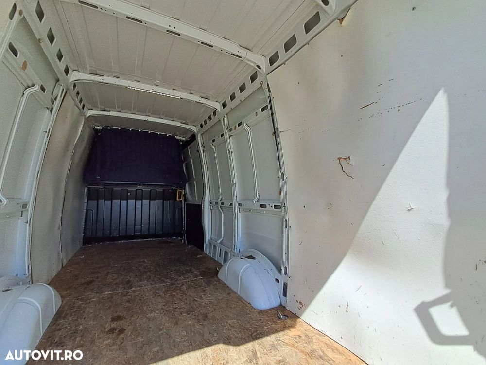 Iveco DAILY 35S14 FURGON 2.3D 136CP EURO 6 - 7