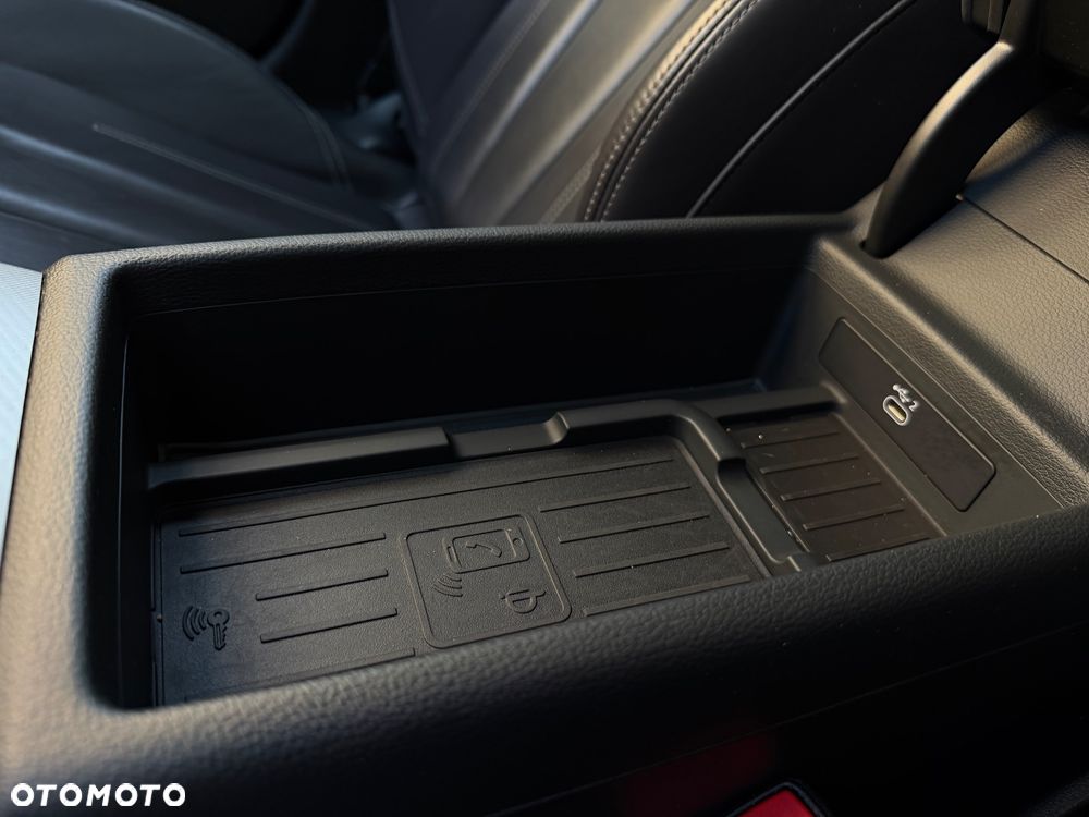 Audi A4 Avant 40 TDI S tronic S line - 38