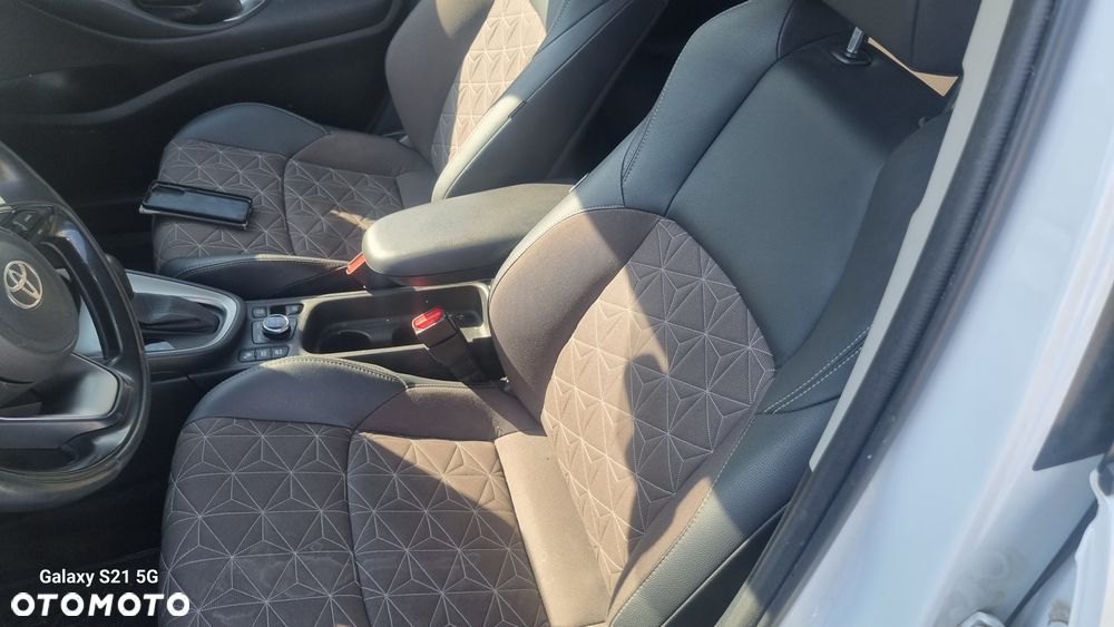 Toyota Yaris Cross Hybrid 1.5 Executive 4x4 - 16