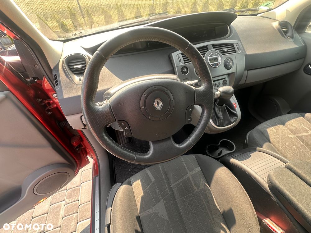 Renault Scenic 2.0 16V Avantage - 21