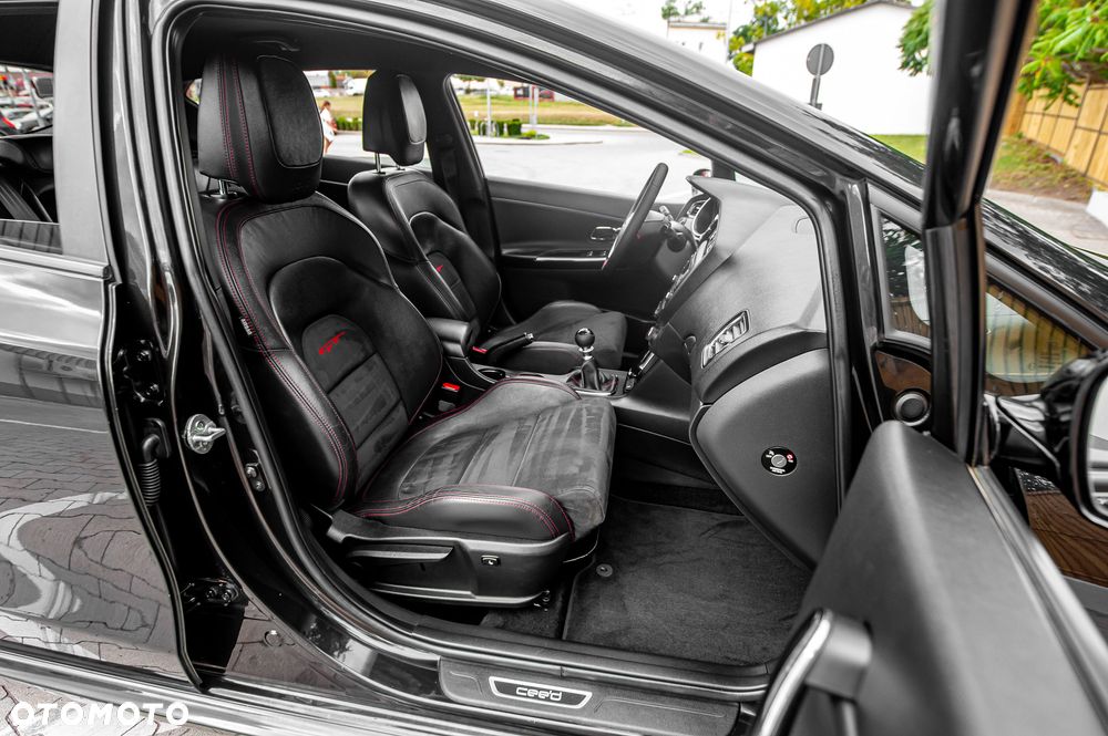 Kia Ceed 1.6 T-GDI GT-Challenge - 24