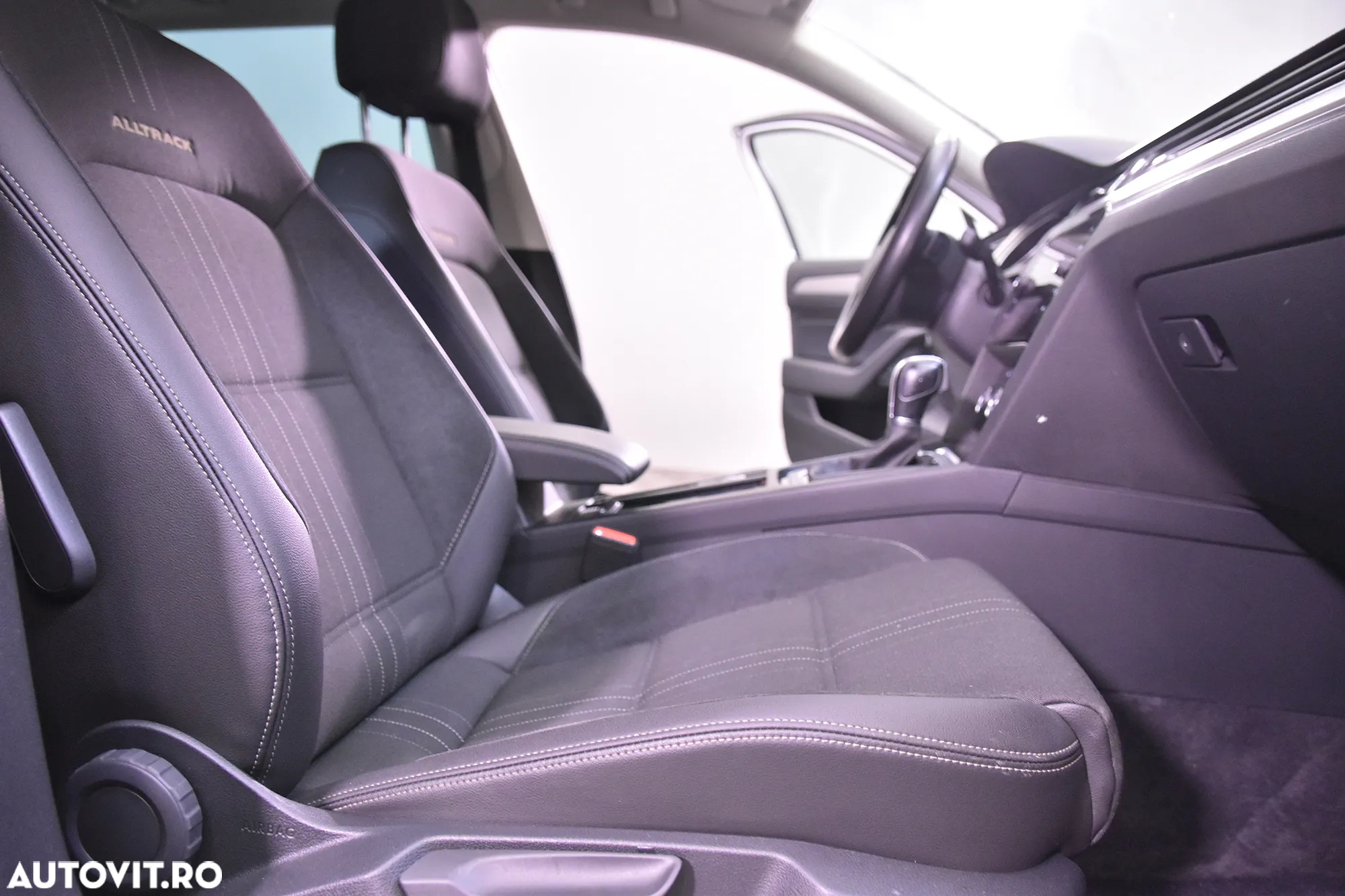 Volkswagen Passat Alltrack 2.0 TDI DSG 4Motion - 11