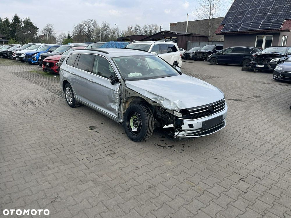 Volkswagen Passat Variant 2.0 TDI SCR DSG Conceptline - 3