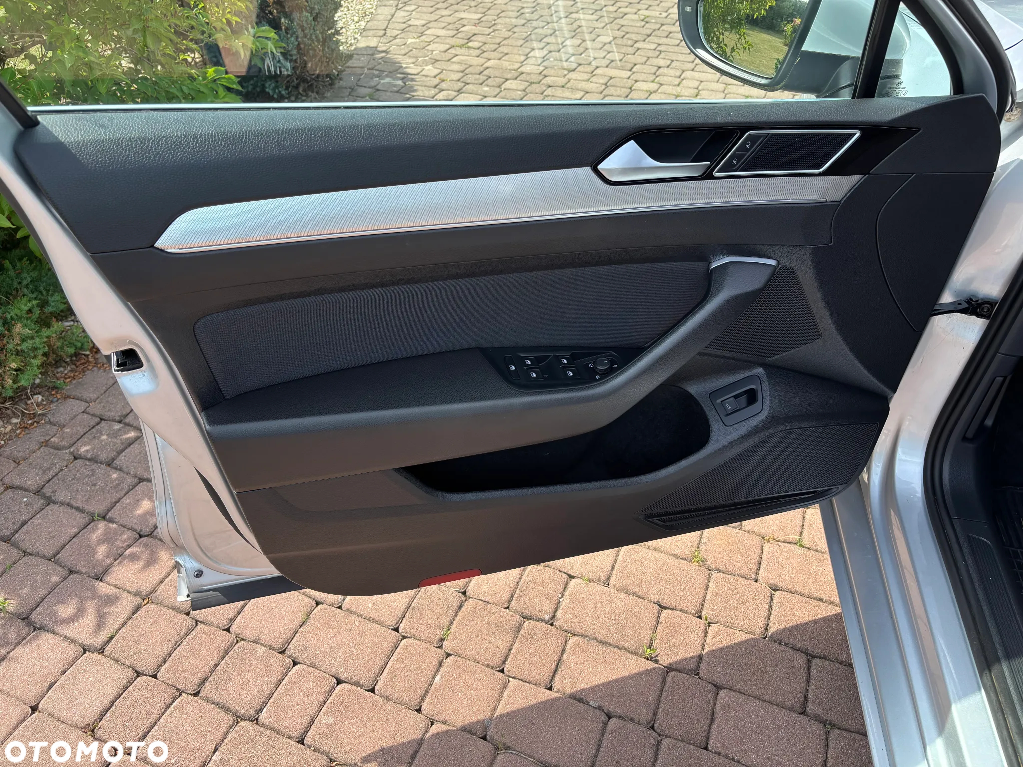 Volkswagen Passat Variant 2.0 TDI SCR 4Motion DSG (BMT) Comfortline - 11