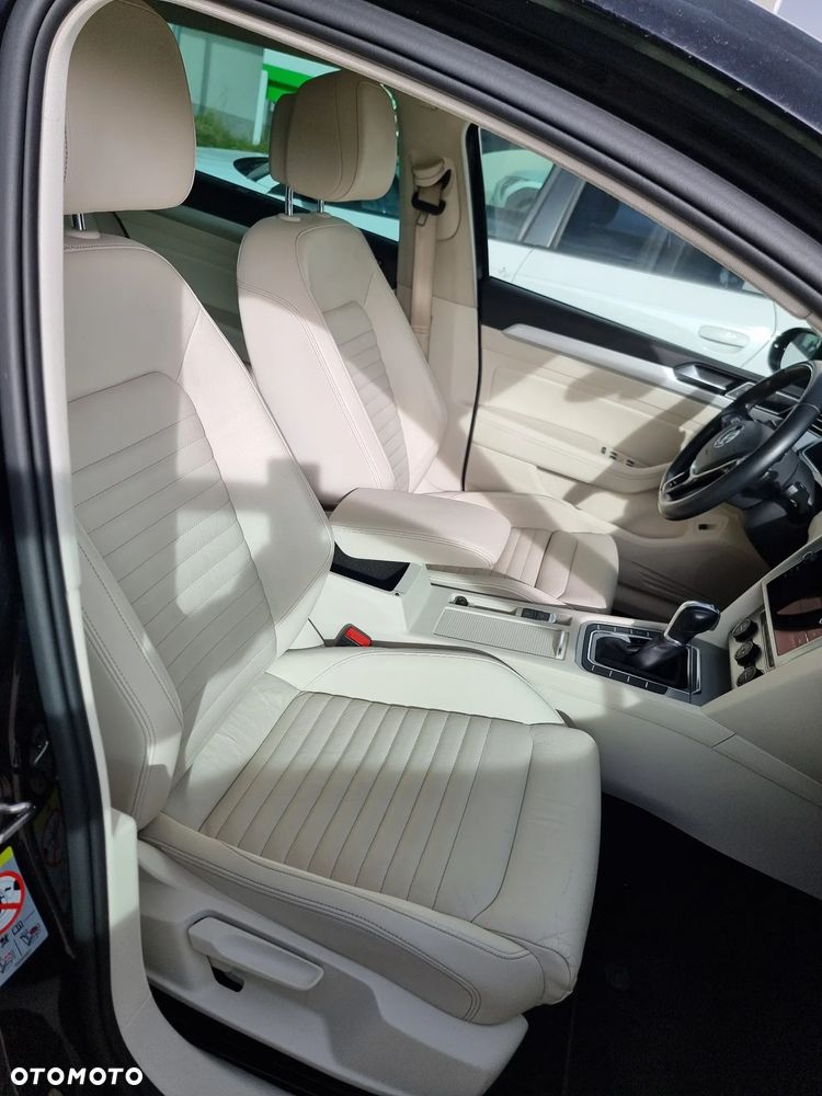 Volkswagen Passat 2.0 TDI SCR (BlueMotion Technology) DSG Comfortline - 15