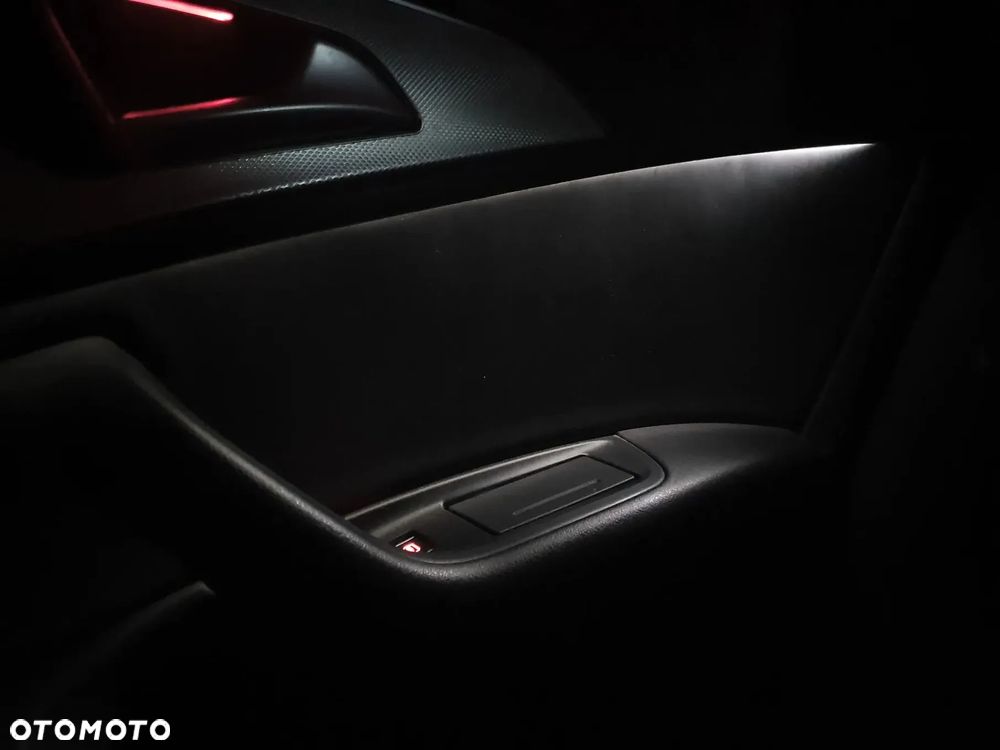 Audi A6 Avant 2.0 TDI Multitronic - 17