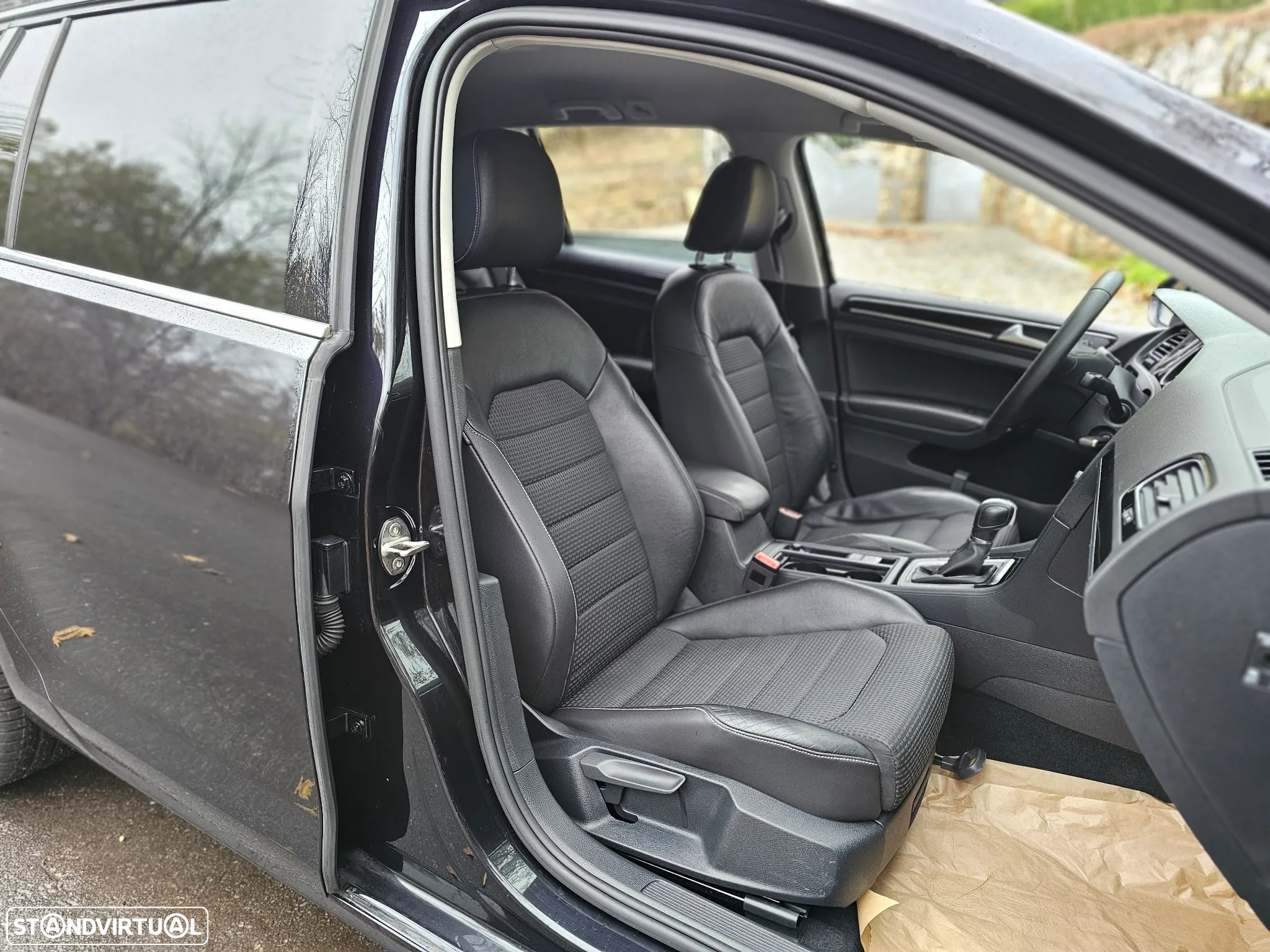 VW Golf Variant 1.6 TDi Highline DSG - 12