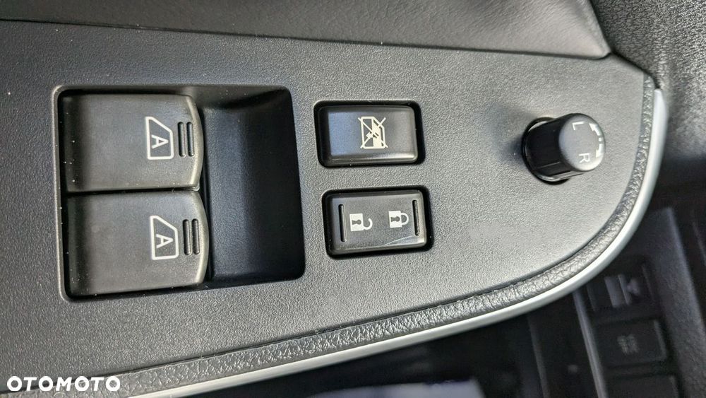 Nissan Altima - 35