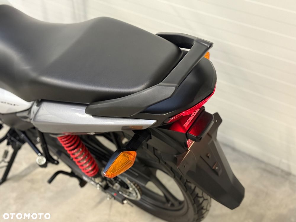 Honda CB - 32