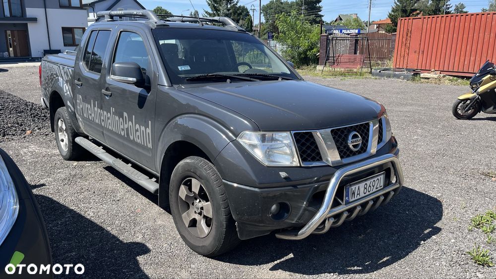 Nissan Pickup - 3