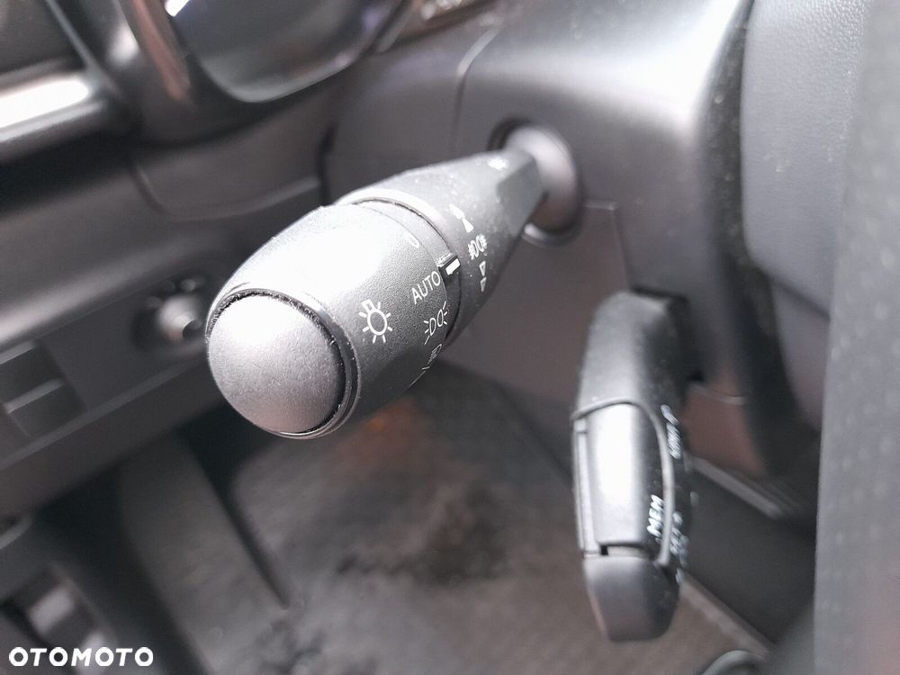 Citroën C3 1.2 PureTech Shine EAT6 - 13