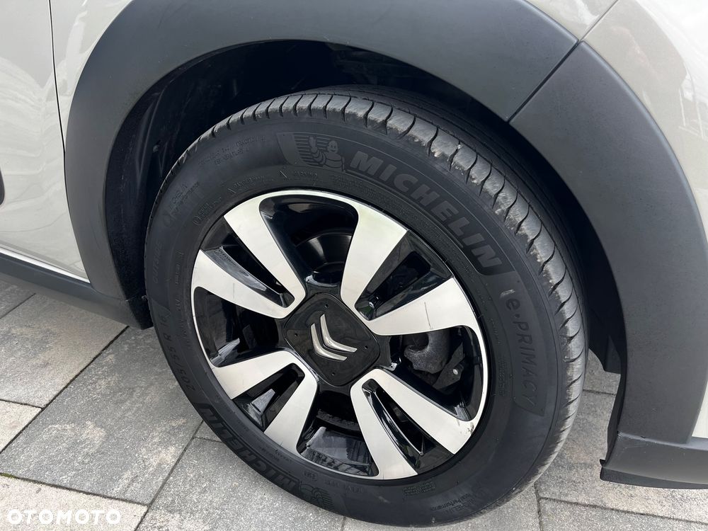 Citroën C3 1.2 PureTech Shine - 29