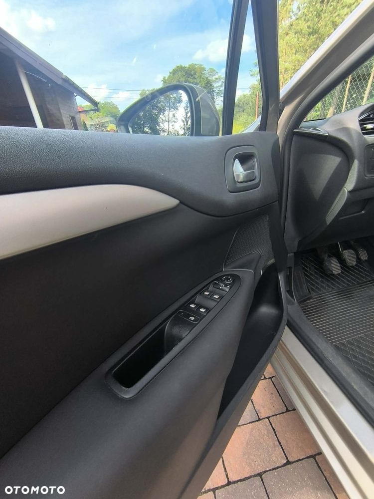 Citroën C4 1.6 VTi Exclusive - 8