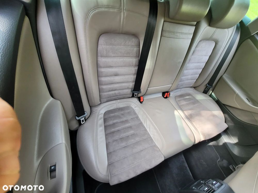 Volkswagen Passat 2.0 TDI DPF 4Mot Comfortline - 21
