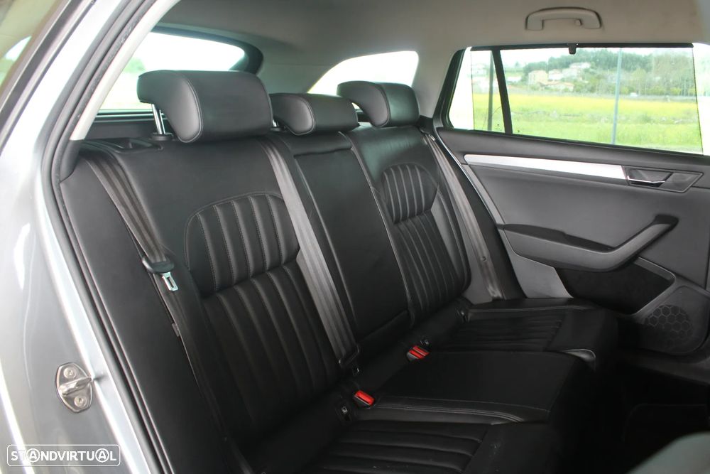 Skoda Superb Break 1.6 TDI Style DSG - 36
