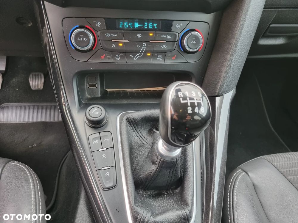 Ford Focus 2.0 TDCi Titanium ASS - 19