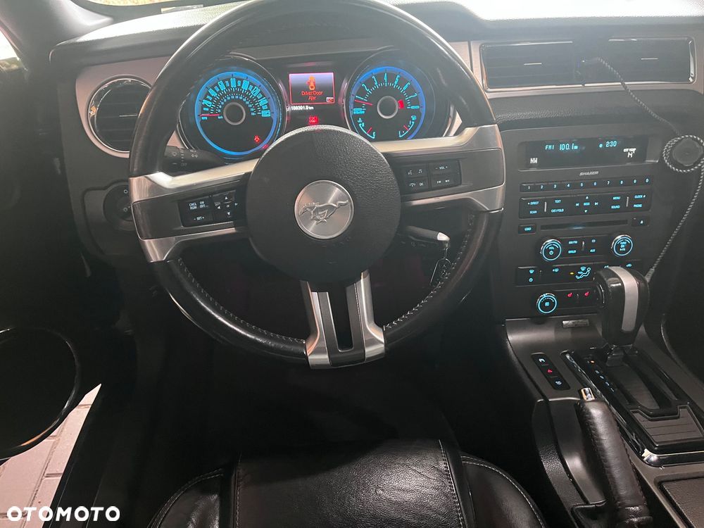 Ford Mustang 3.7 V6 Premium - 32