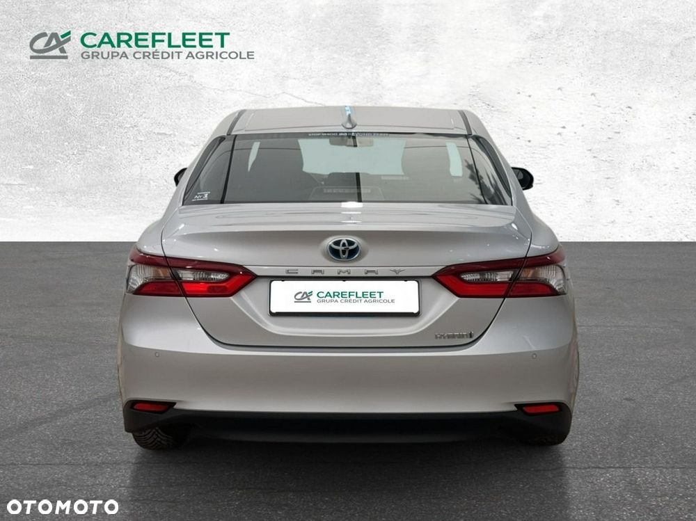 Toyota Camry - 6