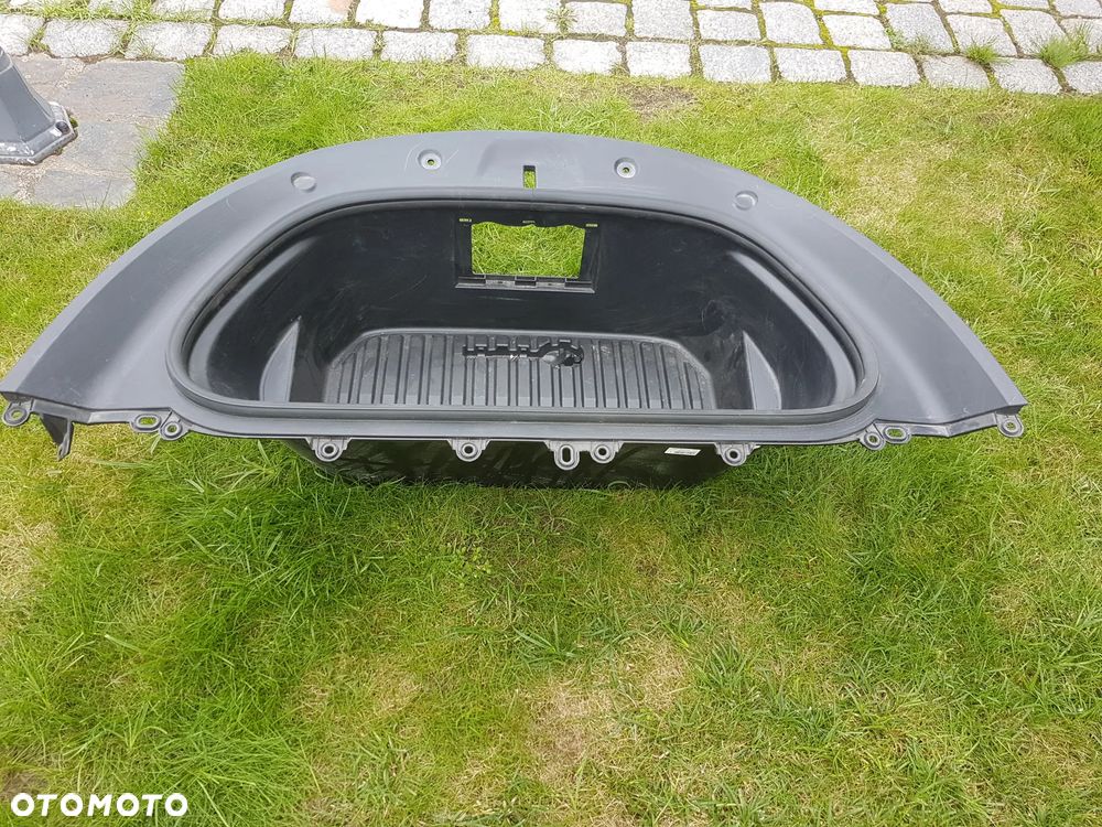 TESLA Y KUFER WANNA - 2