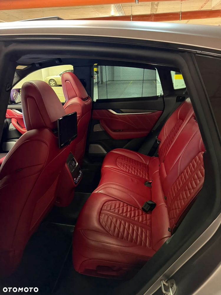 Maserati Levante Trofeo - 11