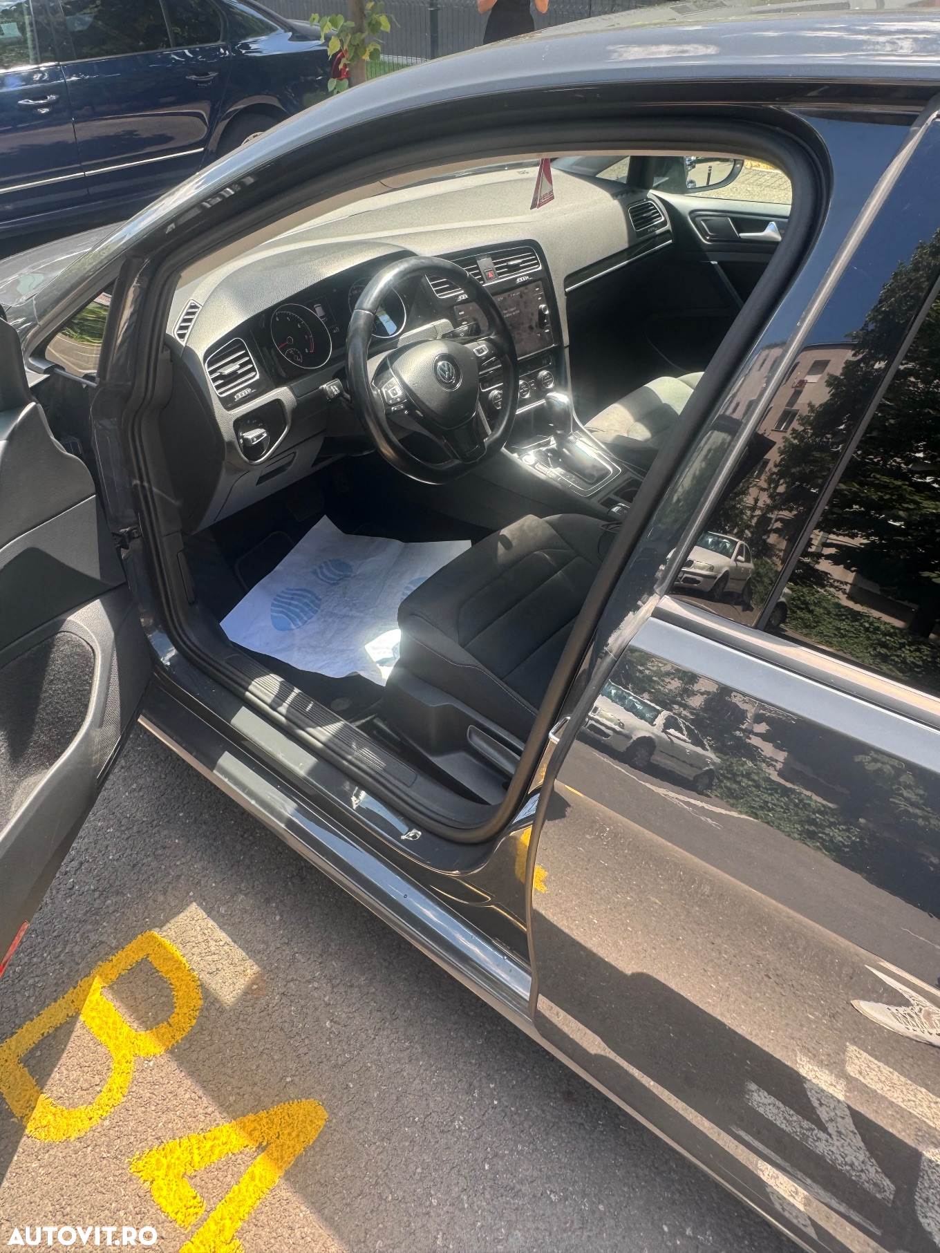 Volkswagen Golf - 12
