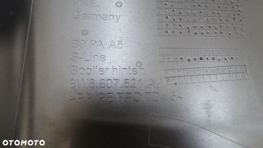 AUDI A5 S-LINE LIFT 8W6 - spoiler, dokładka zderzaka tylnego nowa oryginał !! - 7