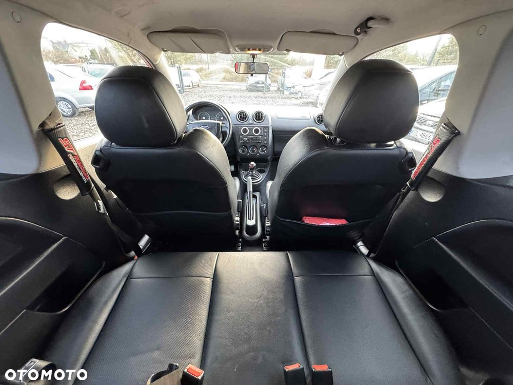 Ford Fiesta 2.0 ST - 16