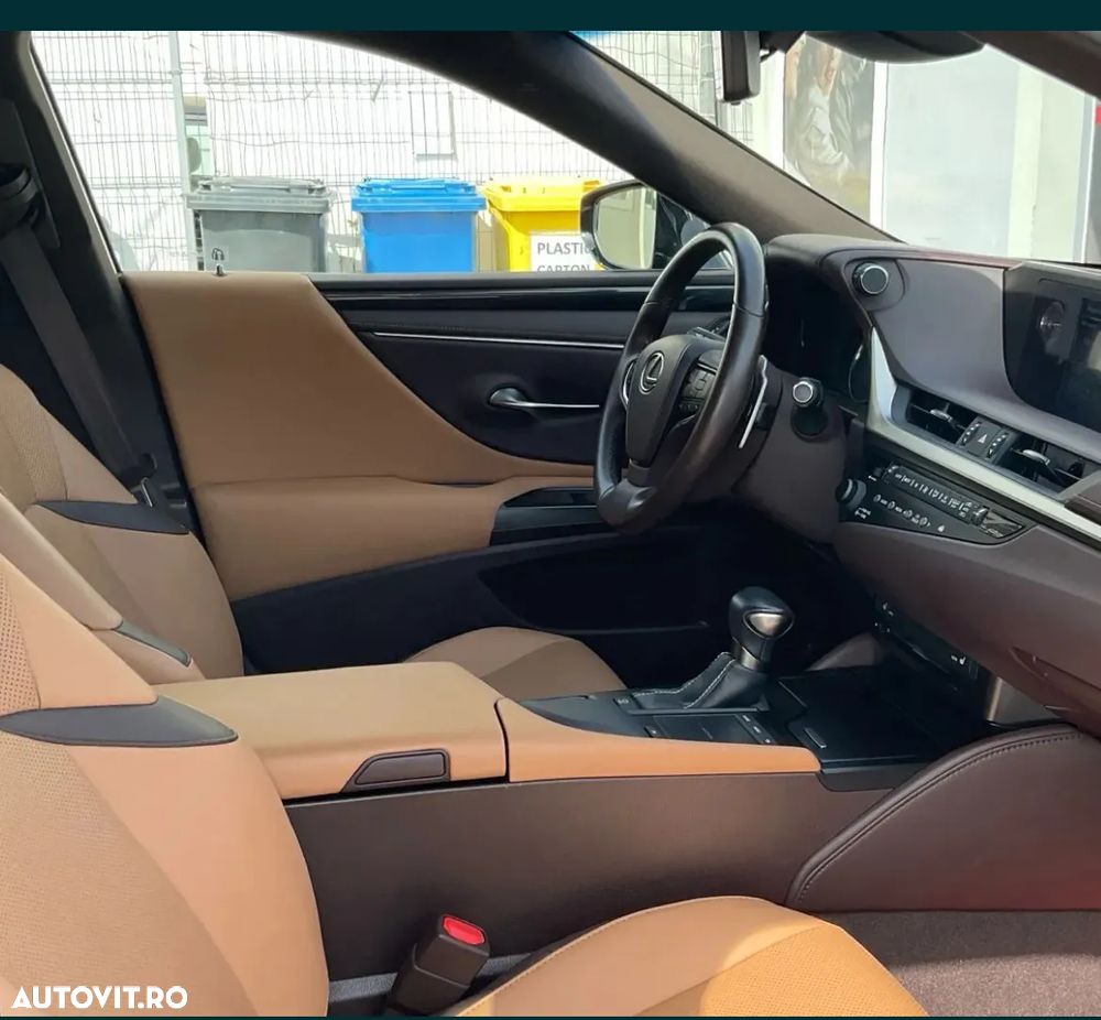Lexus Seria ES 300h Executive - 3