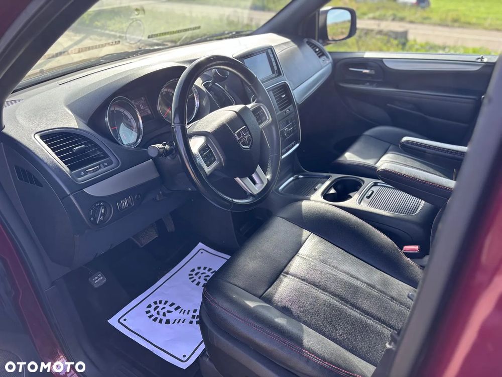 Dodge Grand Caravan 3.6 R/T - 7