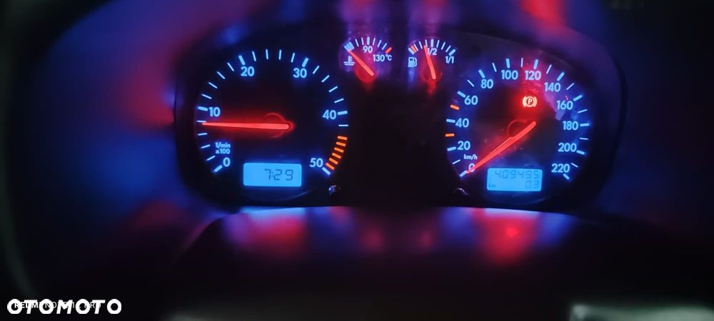 Volkswagen Caravelle - 37