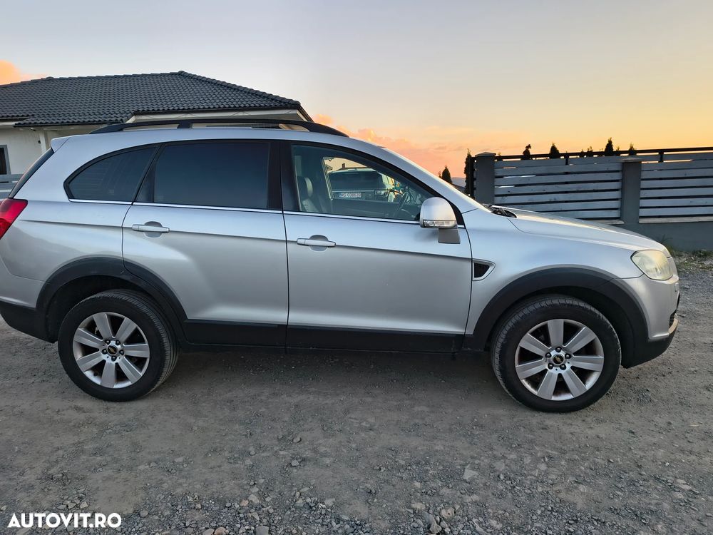 Chevrolet Captiva 2.0 4WD 7 Sitzer Automatik LT - 3