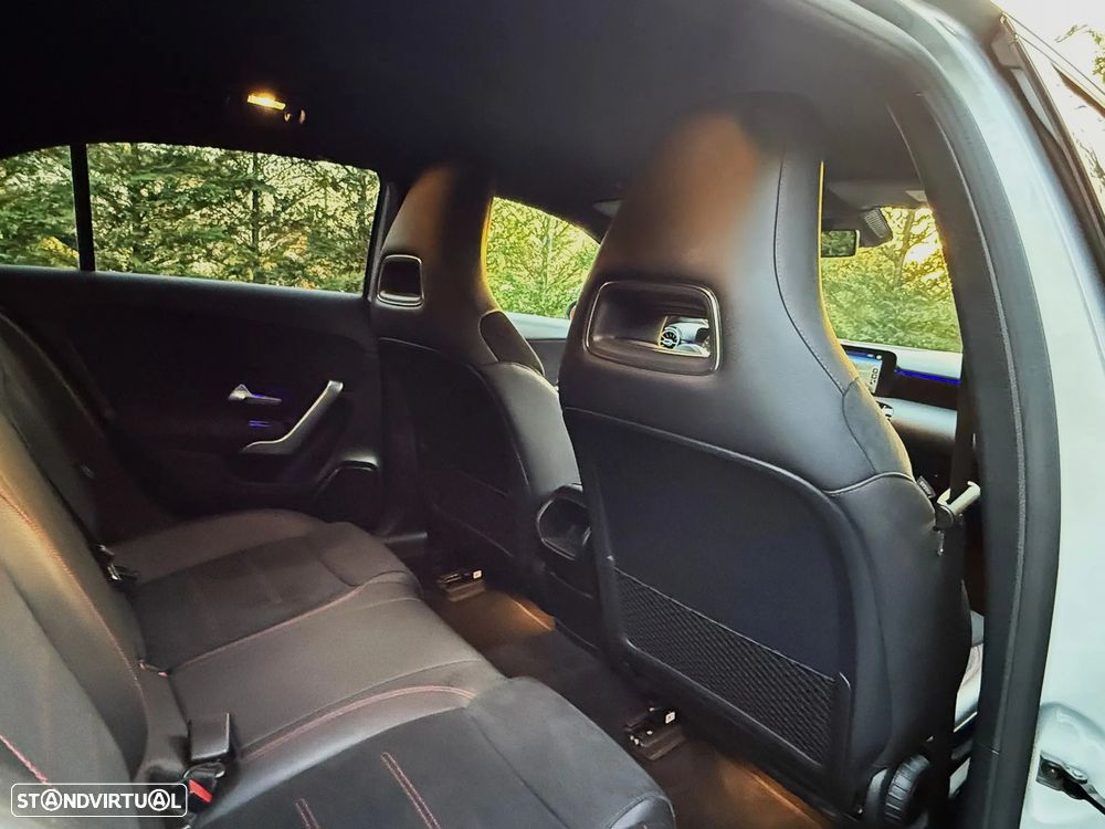 Mercedes-Benz A 180 d 7G-DCT AMG Line - 22