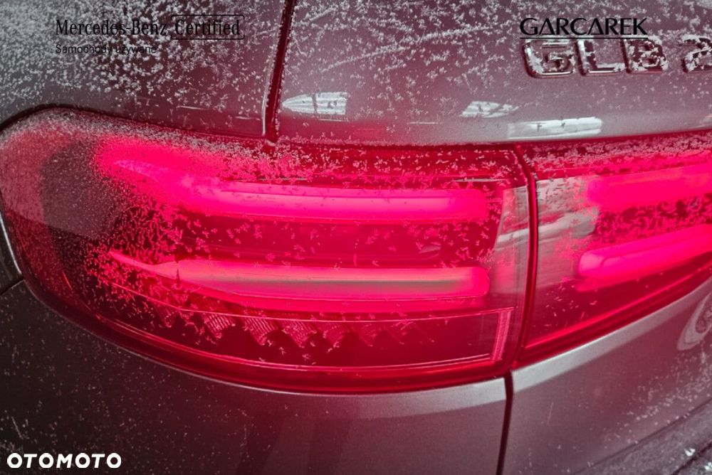 Mercedes-Benz GLB - 14