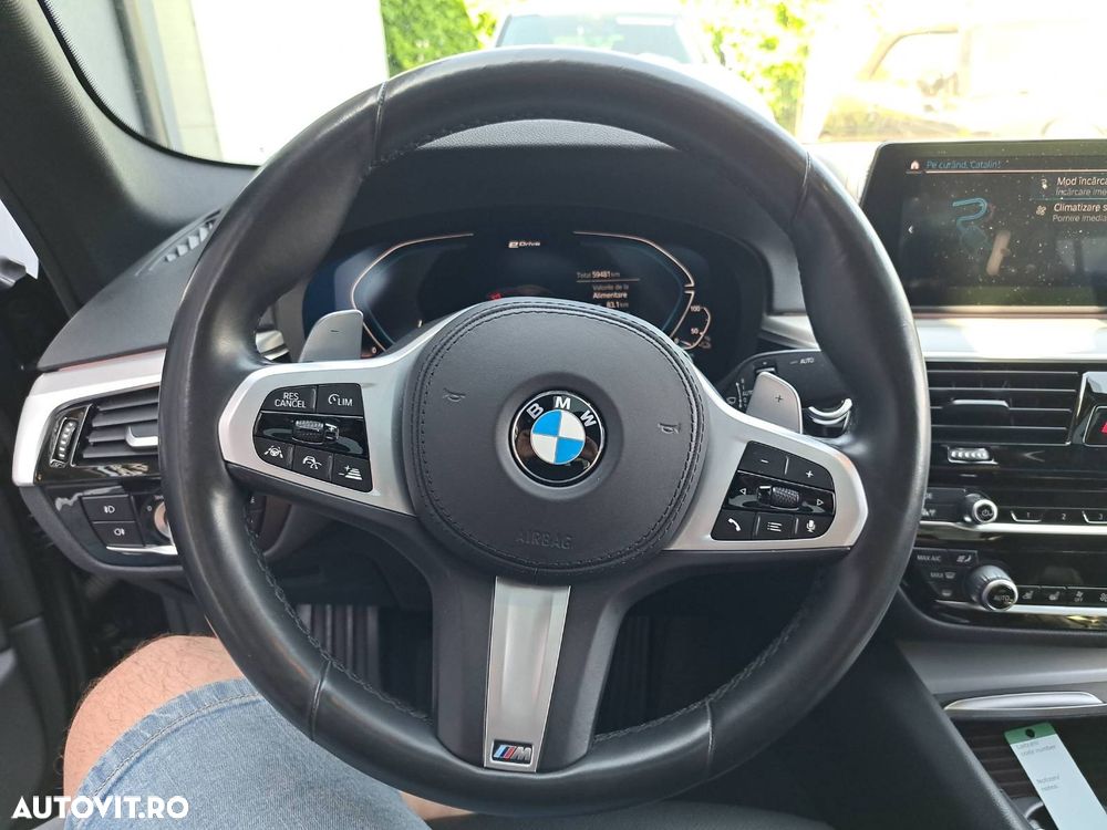 BMW 5 Series 2019 — imagine 13